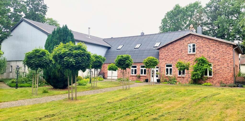 Immobilie in Stolk - Großzügiges Anwesen -kernsaniert und mit nachhaltiger Technik im Herzen von Angeln - Bild 0