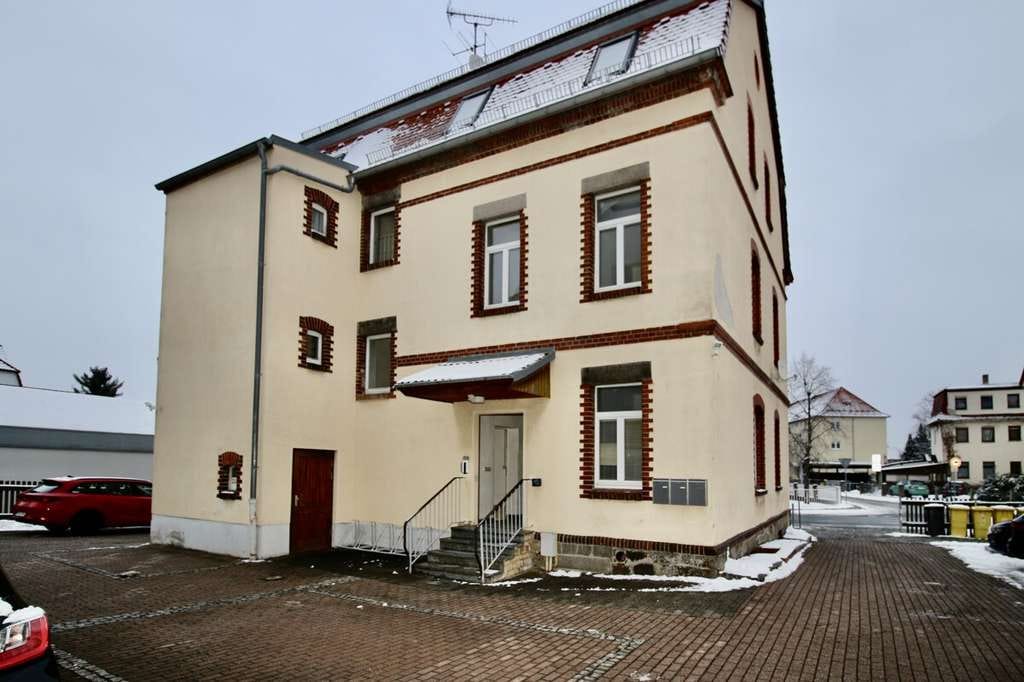 Immobilie in Kamenz - Kamjenc - +++ Gut erhaltenes Mehrfamilienhaus in der  Innenstadt von Kamenz! +++ - Bild 2