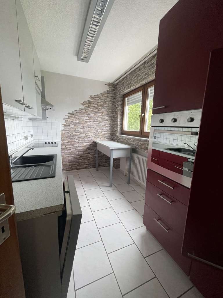 Immobilie in Zell unter Aichelberg - Geräumige 4,5  Wohnung mit viel Platz, in ruhiger Lage. - Bild 3
