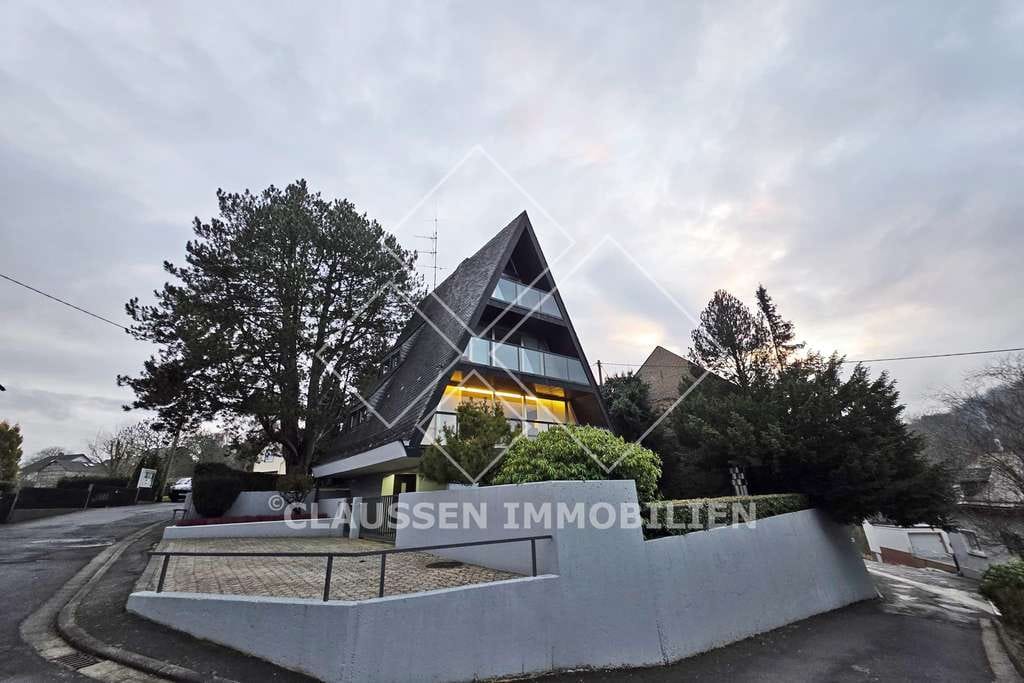Immobilie in Hohenstein - Provisionsfrei für Käufer: Architektenhaus mit Designmöbeln, Kunst & Burgblick - Bild 3