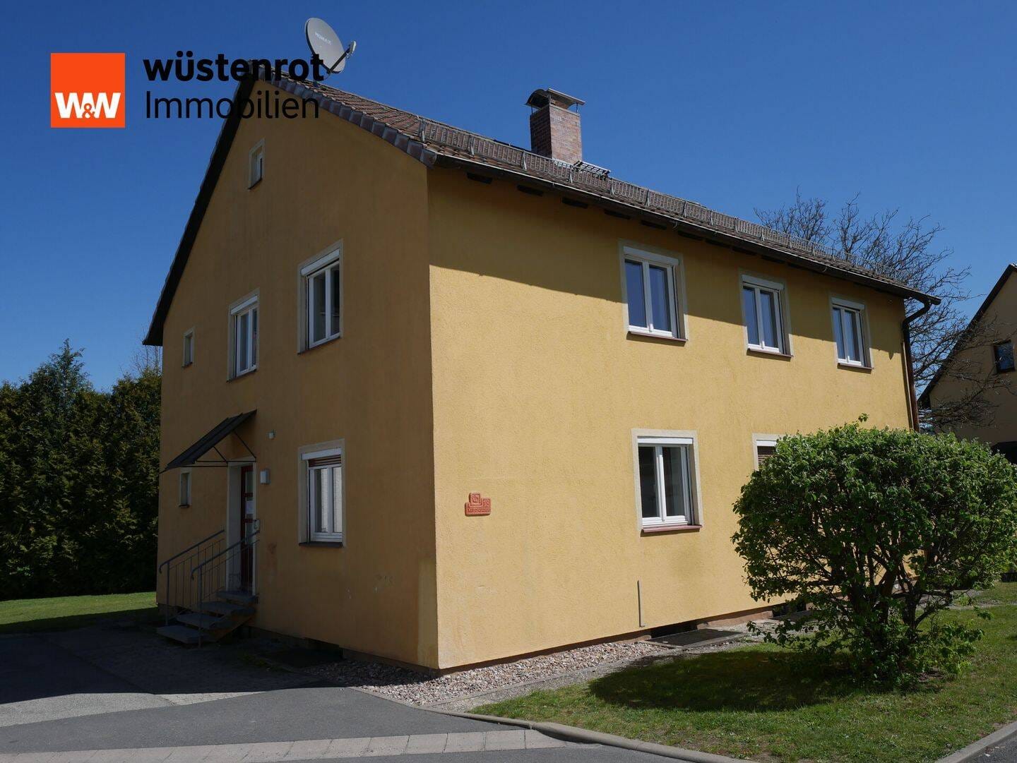 Immobilie in Neustadt bei Coburg - Ehemaliges Pfarrhaus in zentraler Lage von Haarbrücken - Bild 1