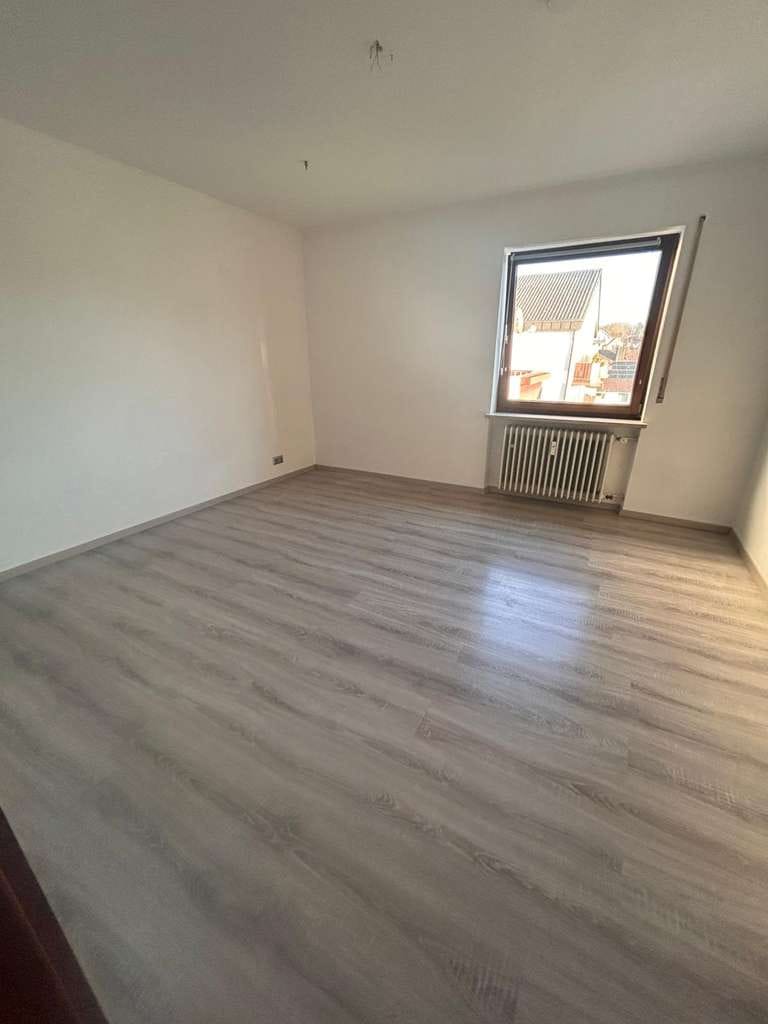 Immobilie in Pfaffenhofen an der Ilm - Renovierungsbedürftige und zentrale Obergeschosswohnung in Pfaffenhofen a.d.Ilm zu verkaufen! - Bild 3