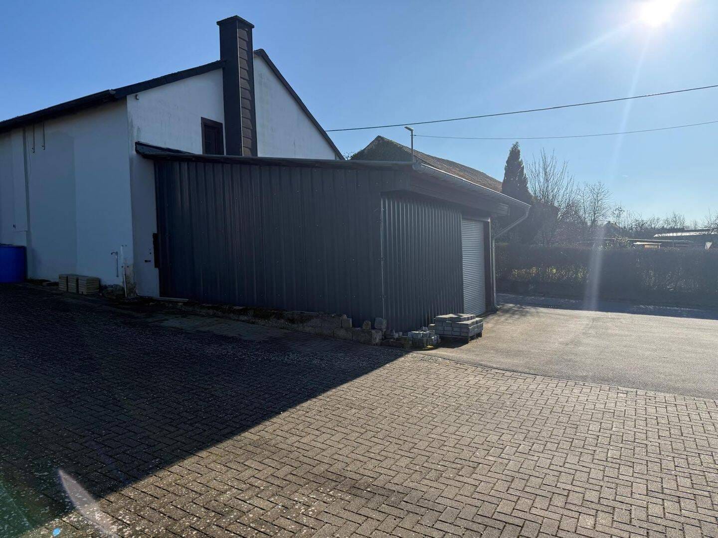 Immobilie in Dahnen - Ehemalige Schreinerei, bestehend aus Büroräumen, Betriebsflächen und Lagerflächen - Bild 3