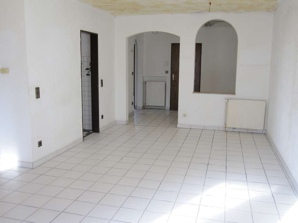 Immobilie in Recklinghausen - RE. -Quellberg ! ETW. in kl. Wohneinheit+ Balkon, 1 Garage + 1 Stellpl.", 82 m² Wfl., Bj. 1977. - Bild 2