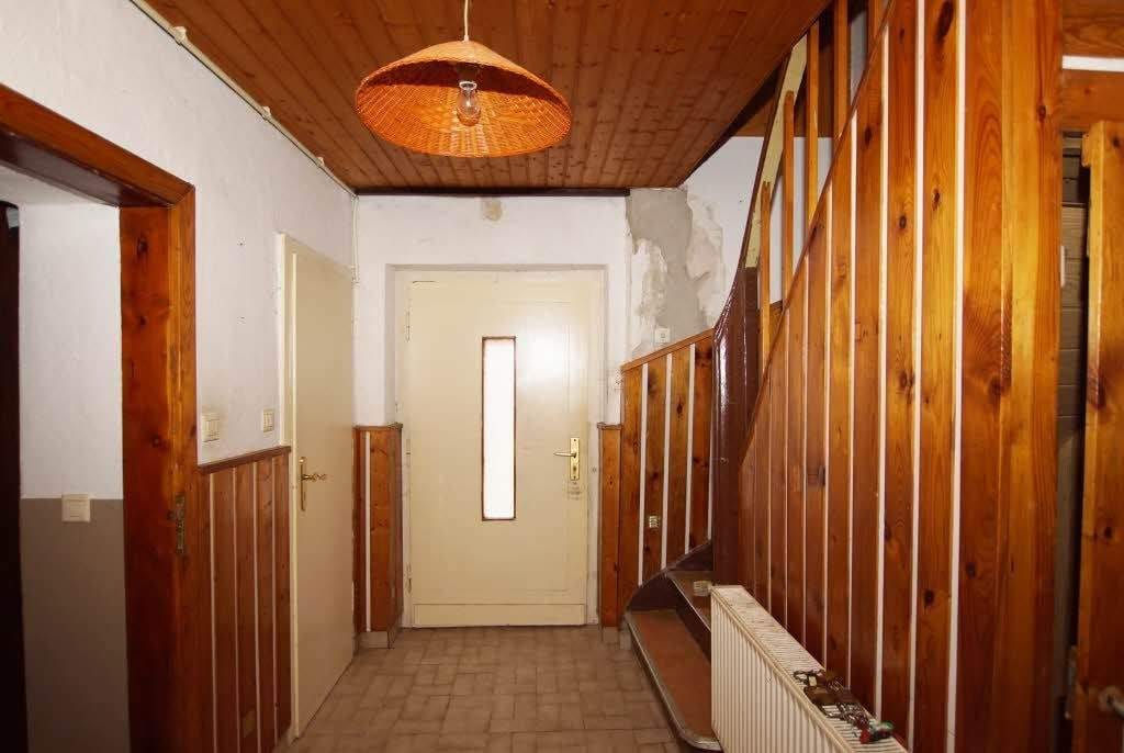 Immobilie in Halle (Saale) - Halle-Wörmlitz: Wohnhaus zum Sanieren, mit Nebengelass und Garagen, Nähe zur Saale - Bild 4