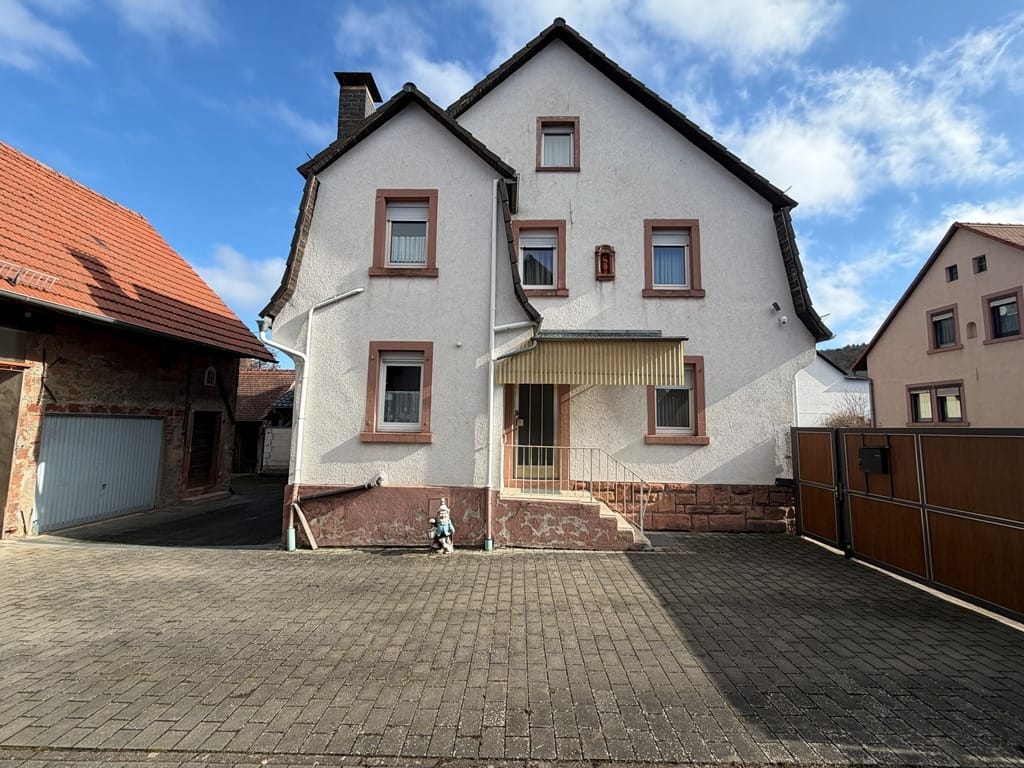 Immobilie in Sulzbach am Main - Keine Käuferprovision! Kaufen Sie ab € 899,- mtl.* / EFH mit riesigem Gartengrundstück (1.513 m²) - Bild 1