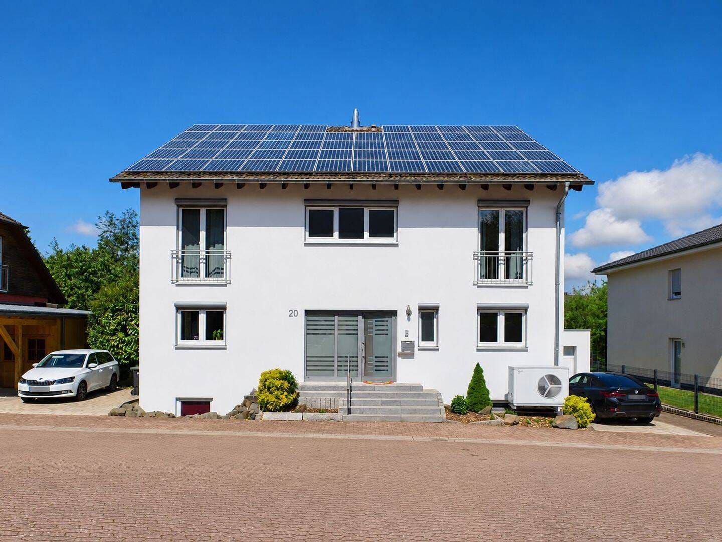 Immobilie in Waldmohr - Großzügiges und hochwertiges Familiendomizil mit Kamin, Garten und moderner Energietechnik - Bild 0