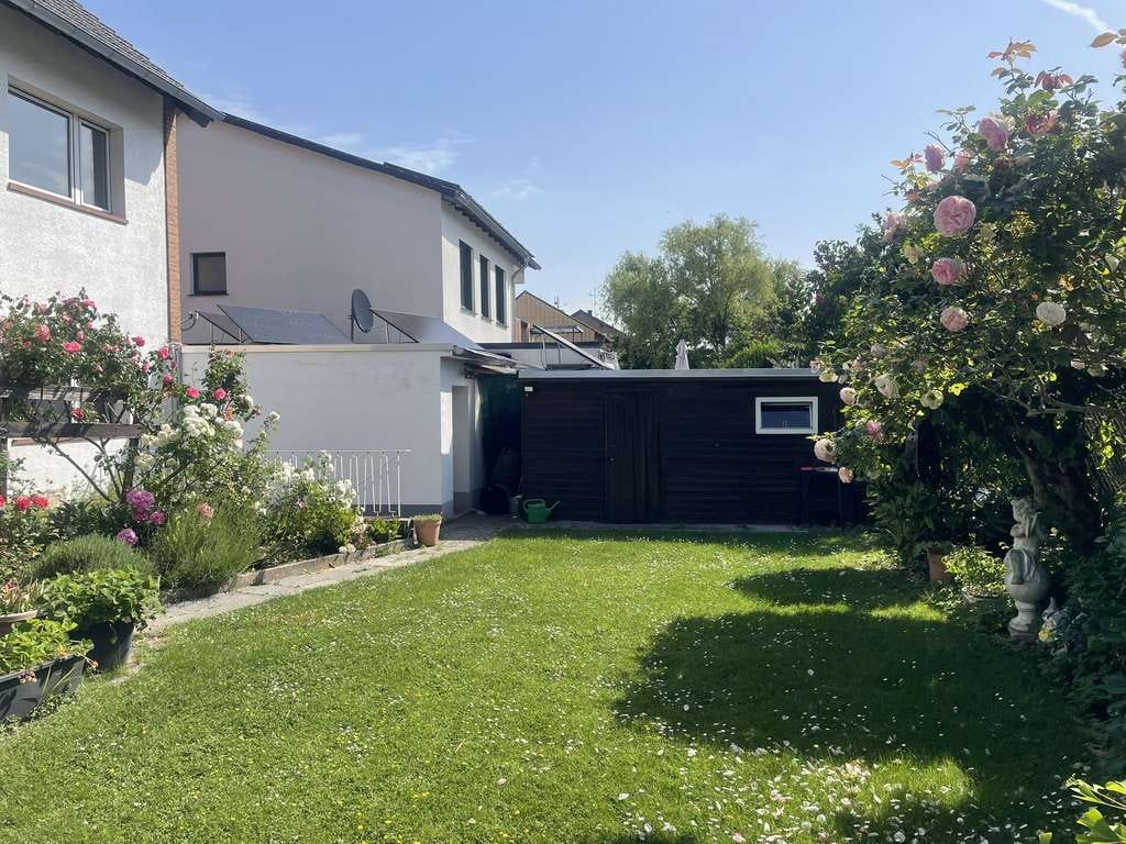 Immobilie in Pulheim - Freistehendes Dreifamilienhaus in guter Wohnlage - Bild 2