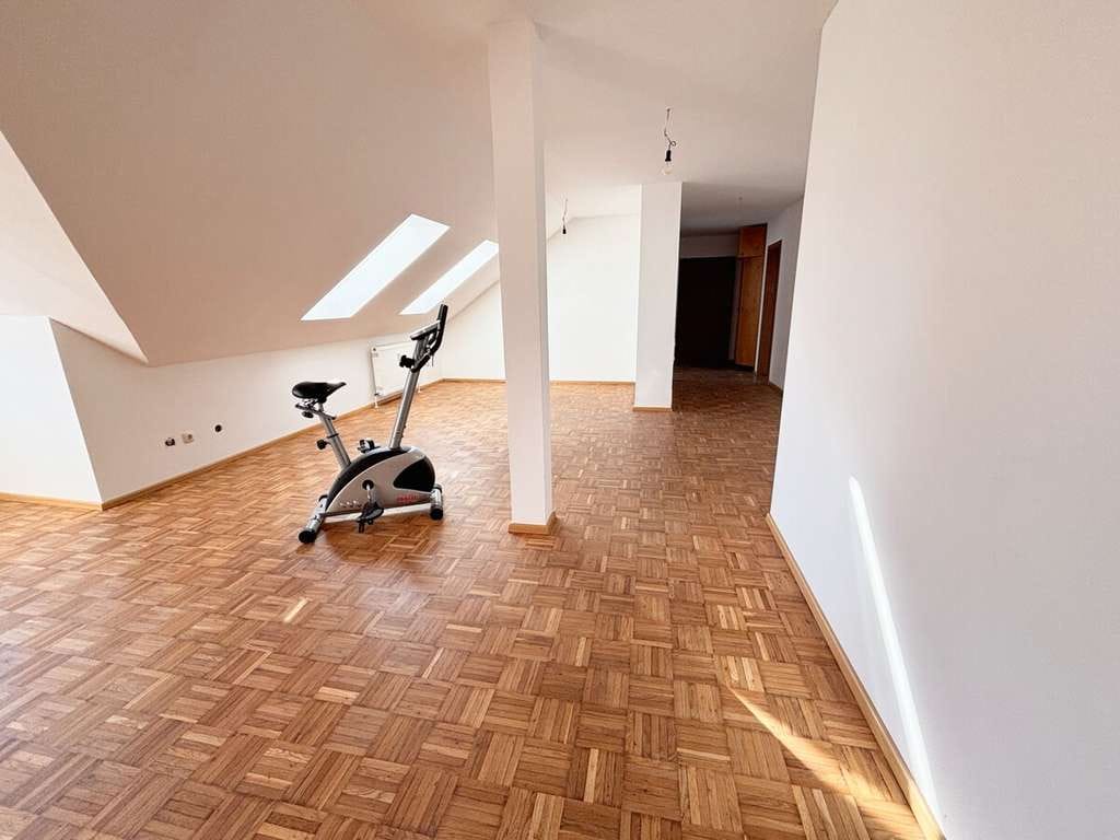 Immobilie in Nittendorf - Großzügige 4 Zimmer Wohnung - Bild 4