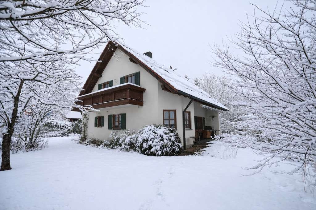 Immobilie in Ehingen - Provisionsfrei – Einfamilienhaus mit großem Garten in ruhiger Lage - Bild 2