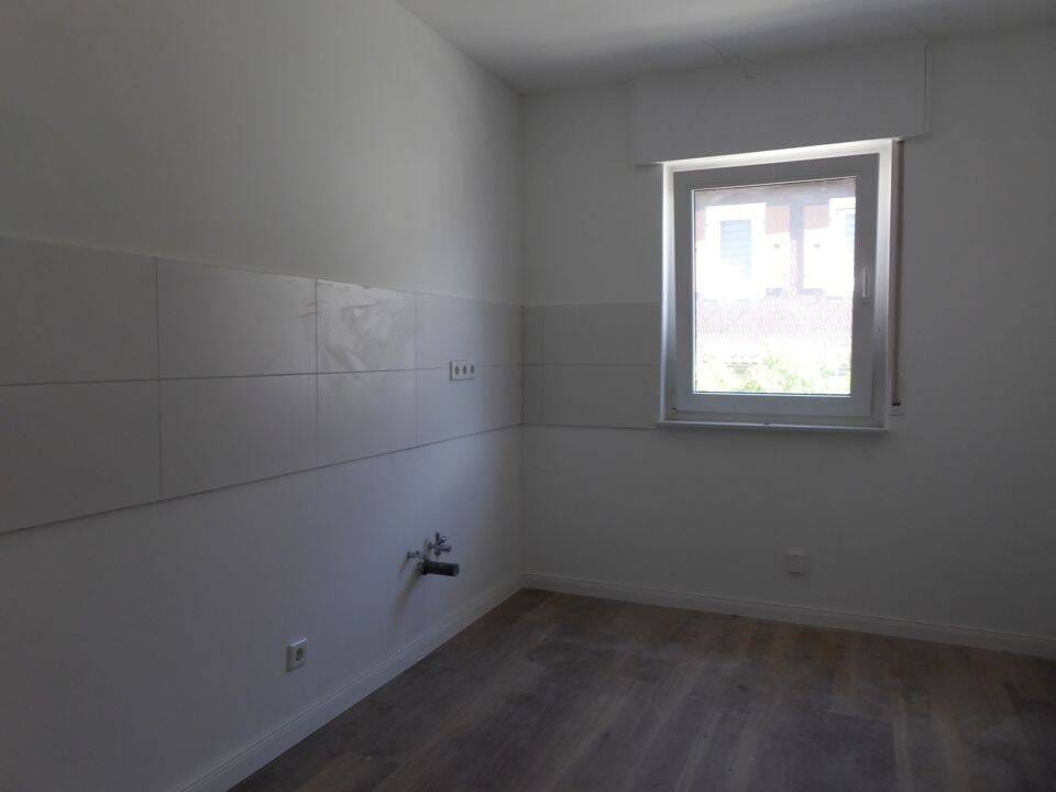 Immobilie in Biblis - Ensemble aus teilsaniertem Einfamilienhaus und Mehrfamilienhaus auf großzügigem Grundstück! - Bild 4