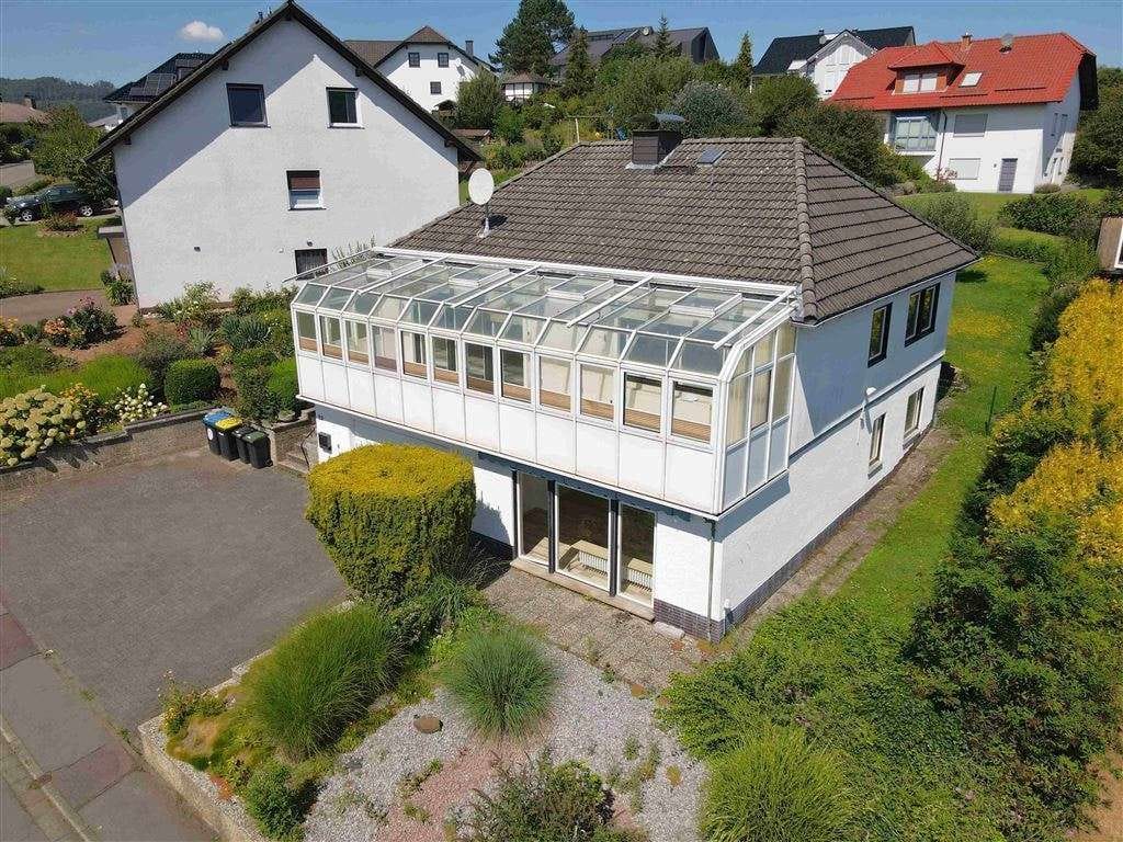 Immobilie in Berkatal - Lichtdurchfluteter Bungalow in Bestlage – mit traumhaftem Wintergarten - Bild 1