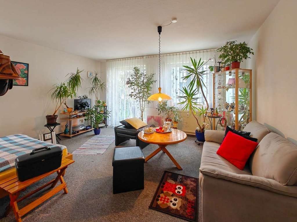 Immobilie in Gomaringen - vermietete 1-Zimmer Wohnung mit Balkon, Einbauküche und Duplexparker - Bild 1
