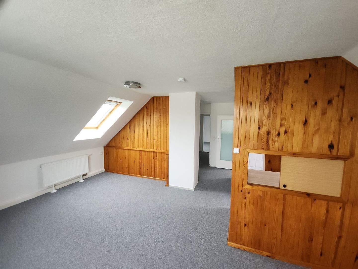 Immobilie in Eisenhüttenstadt - Charmante 1,5-Zimmer-Wohnung in Eisenhüttenstadt mit Modernisierungen - Bild 1