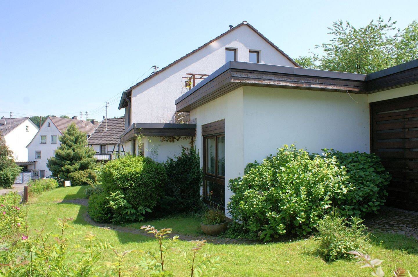 Immobilie in Ruppichteroth - Einfamilienhaus mit Einliegerwohnung in zentraler Lage von Ruppichteroth - Bild 2