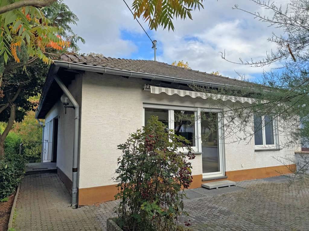 Immobilie in Kruft - Familienidyll in Kruft mit viel Platz, verkehrsberuhigte Lage an einer Sackgasse, großer Garten - Bild 4