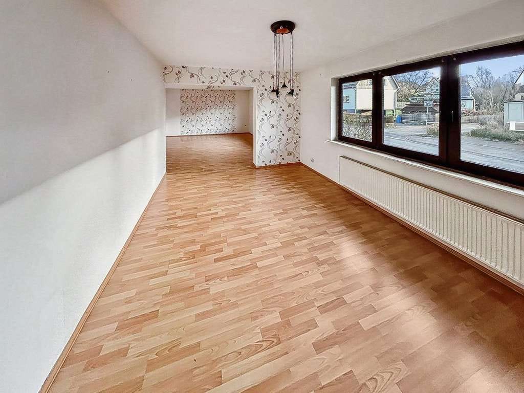 Immobilie in Elkenroth - Freistehende Familienidylle auf großzügigem Grundstück in Elkenroth - Bild 3