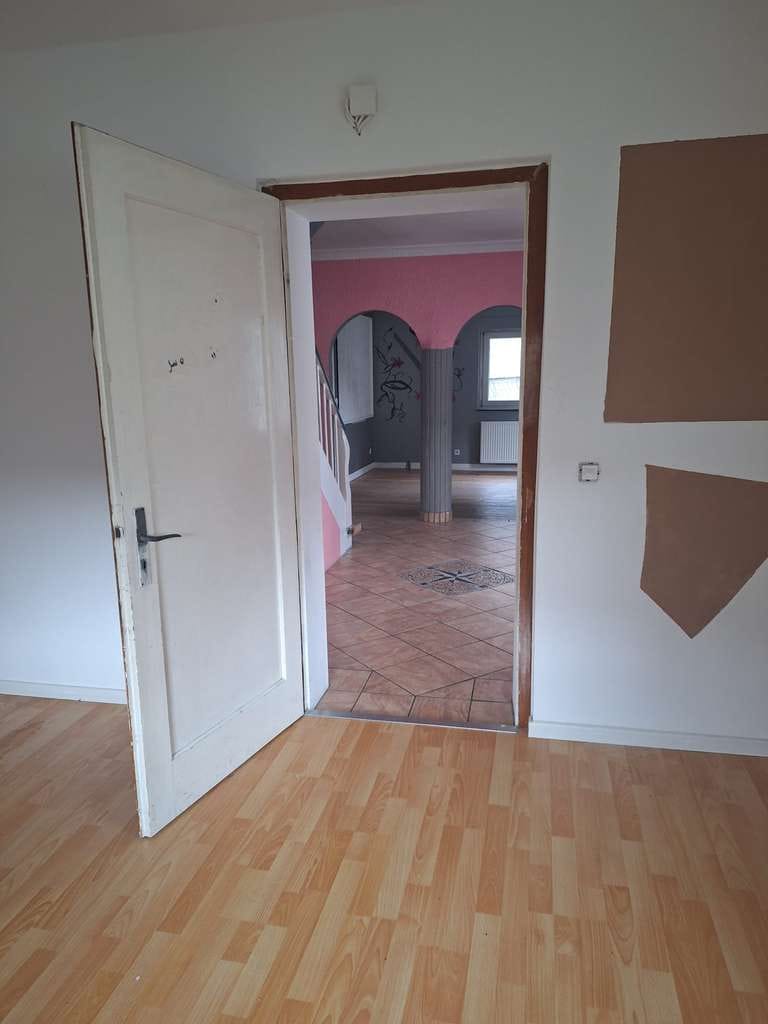 Immobilie in Breidenbach - Einfamilienhaus mit vielen Zimmern in Breidenbach, vermietet  - als Kapitalanlage - Bild 4