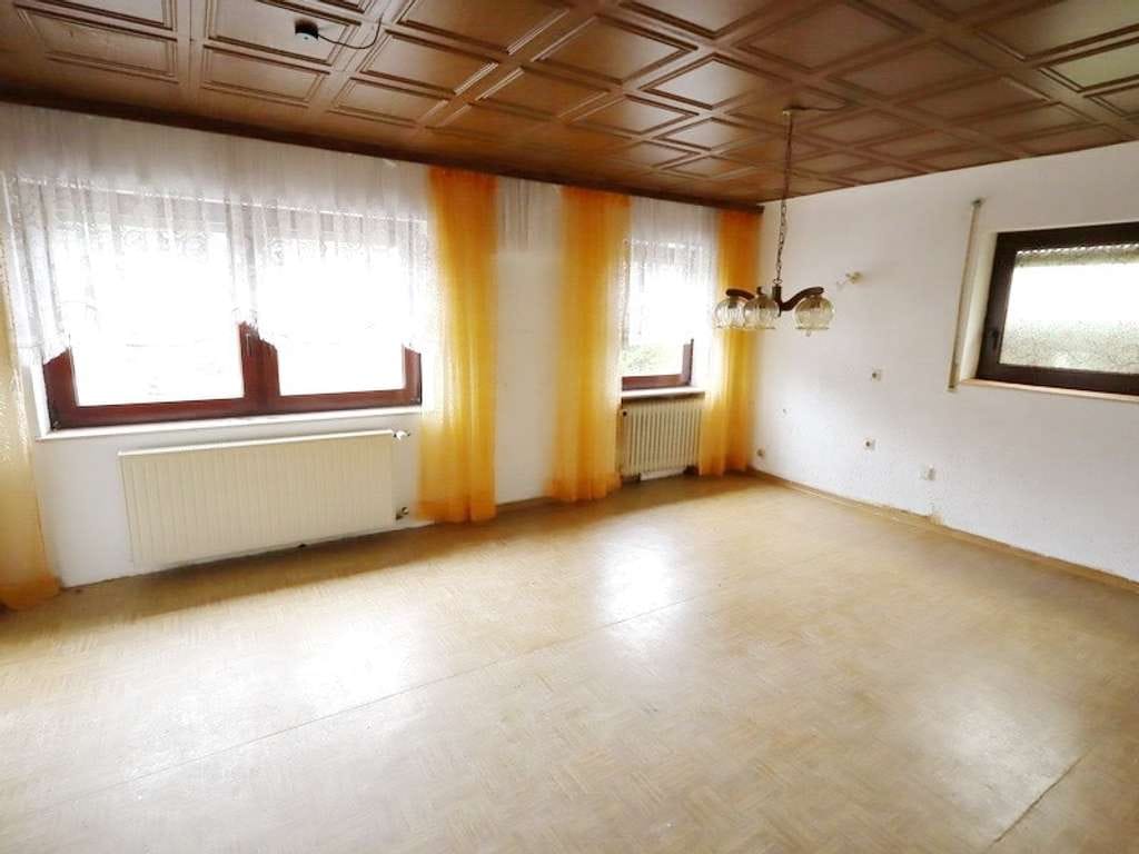Immobilie in Kusel - Handwerkertraum mit großem Entwicklungspotential - Bild 2