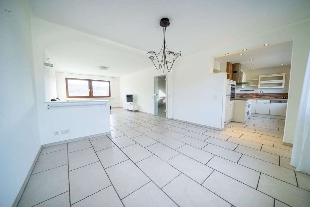 Immobilie in Frechen - Großzügige 4-Zimmer-Maisonettewohnung mit Garten & Terrasse auf Erbpacht in Frechen - Bild 1