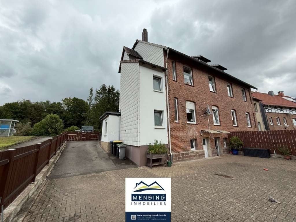 Immobilie in Lenne - Dieses Zweifamilienhaus bietet viel Platz für Ihre Familie - Bild 3