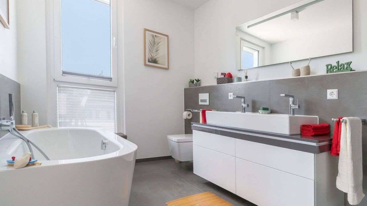 Immobilie in Nußbach - Schon schön! Einfach EINZUGSFERTIG - bequemer kann man kaum bauen (lassen) - Bild 4