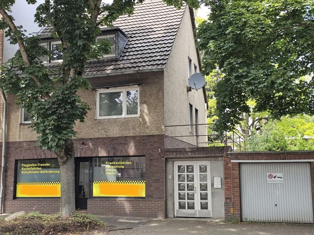 Immobilie in Frechen - Miethaus mit einem Gewerbe und 3 Wohneinheiten
im Zentrum von Frechen - Bild 1