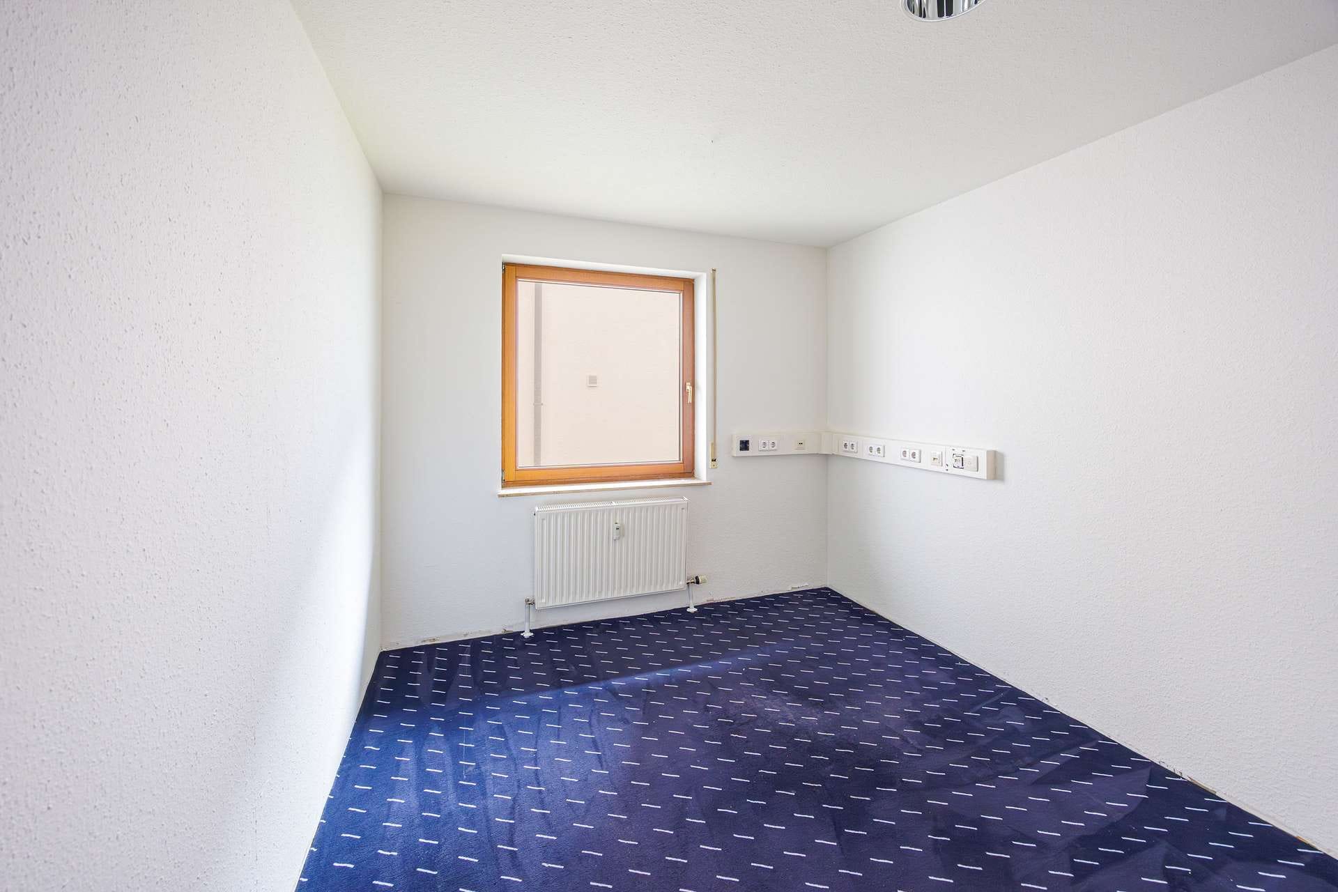 Immobilie in Ingersheim - WEITBLICK: Vom Praxisraum zur Traumwohnung mit Garten! - Bild 3