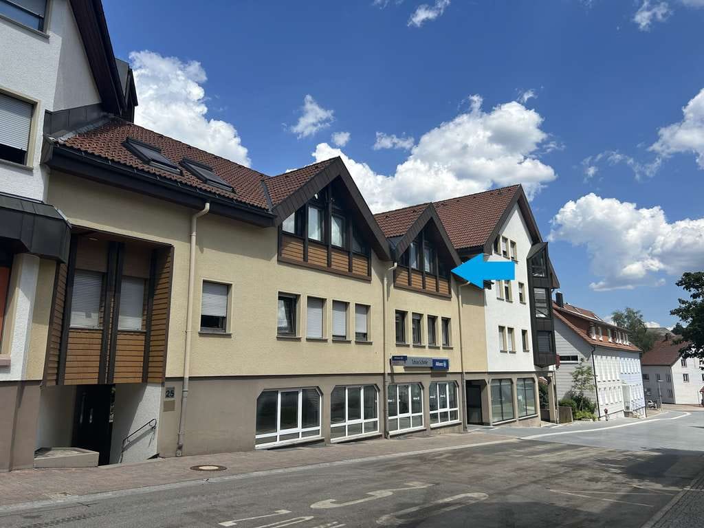 Immobilie in Furtwangen im Schwarzwald - Kompakt, modern, vermietet – 2-Zimmer-Wohnung in Furtwangen! - Bild 0