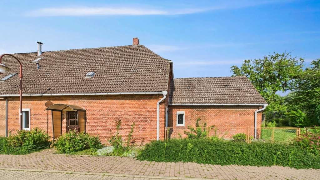 Immobilie in Gadebusch -  Doppelhaushälfte mit großem Grundstück in Kneese bei Gadebusch - Bild 3