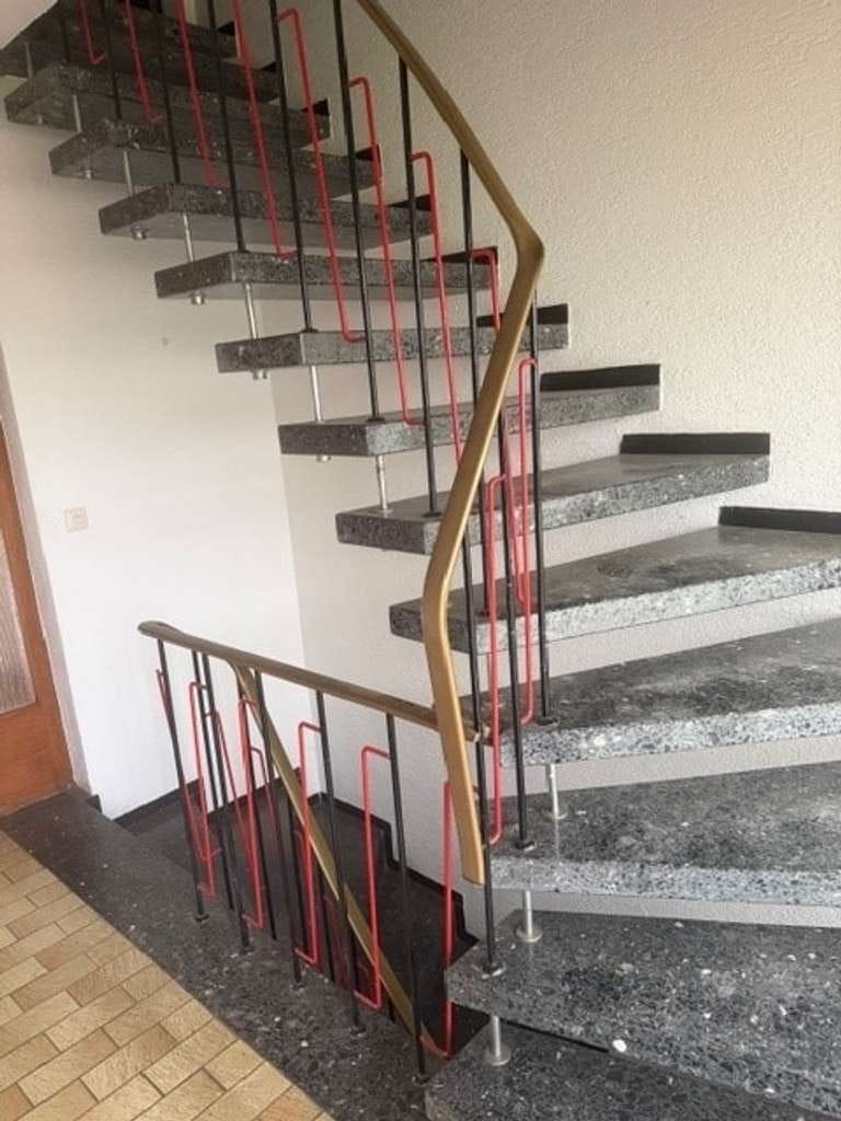 Immobilie in Eutingen im Gäu - Einfamilienhaus auf großzügigem Grundstück mit Baufenster in ruhiger Wohnlage von Rohrdorf  - Bild 2
