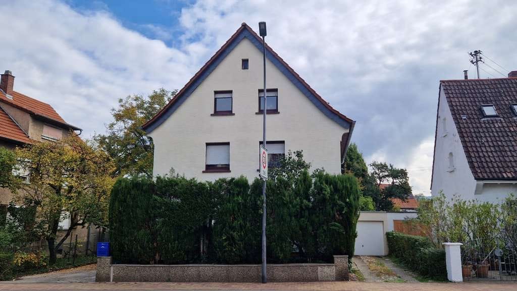 Immobilie in Eppelheim - Dreifamilienhaus in zentraler Lage von Eppelheim - Kapitalanlage oder Eigennutzung - Bild 0