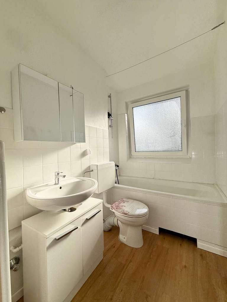 Immobilie in Celle - Einziehen und Entspannen: Modernisierte Drei Zimmerwohnung in traumhaft ruhiger Lage von Celle - Bild 4
