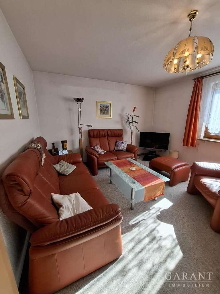 Immobilie in Schramberg - Ein Zuhause für Generationen - Platz für die ganze Familie - Bild 2