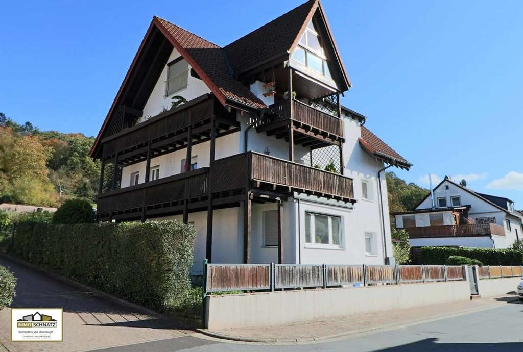 Immobilie in Breuberg - Neuer Preis!: Zwei Wohnungen – ein Preis. Wohnen, wo andere Urlaub machen, mit Garten & Carport - Bild 2