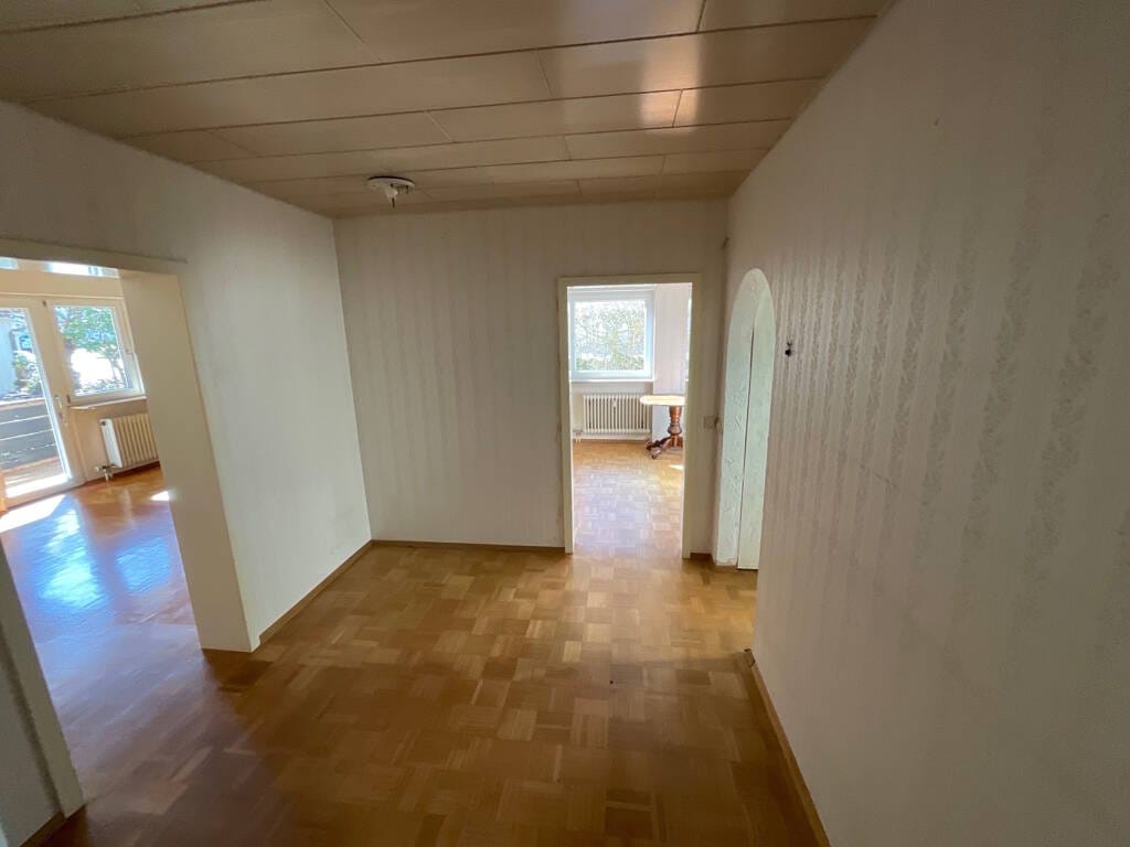 Immobilie in Freudenstadt - Preisgünstige 4 Zi-Wohnung mit Garage , direkter Zugang zur Gartennutzung. - Bild 3