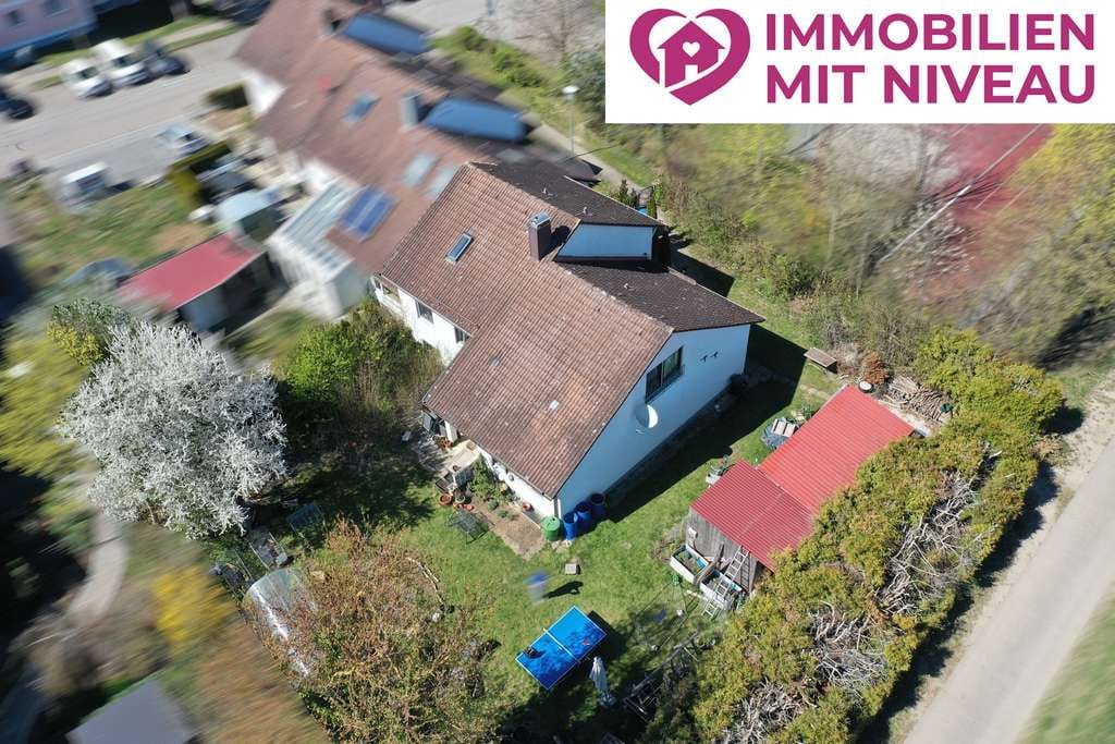 Immobilie in Nördlingen - Volltreffer! Attraktives Reiheneckhaus mit großem Grundstück in bevorzugter Lage von Nördlingen! - Bild 0