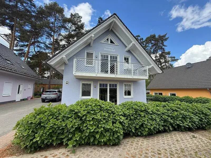 Immobilie in Bollewick - Charmantes Ferienhaus mit zwei Ferienwohnungen in Röbel/Müritz - Bild 0