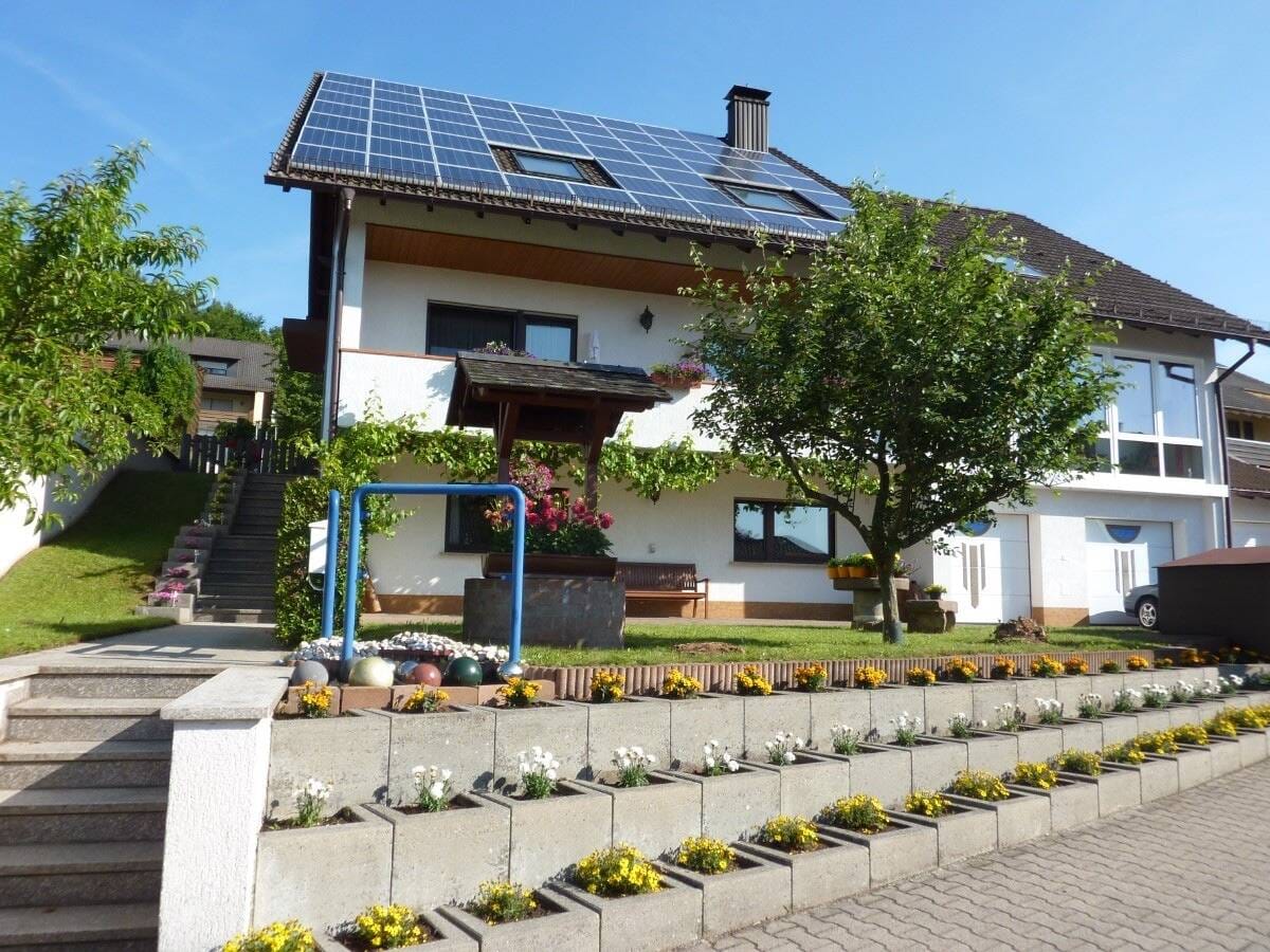 Immobilie in Krickenbach - Großzügiges Mehrgenerationenhaus mit großem Grundstück - vielseitig nutzbar in ruhiger Lage - Bild 0