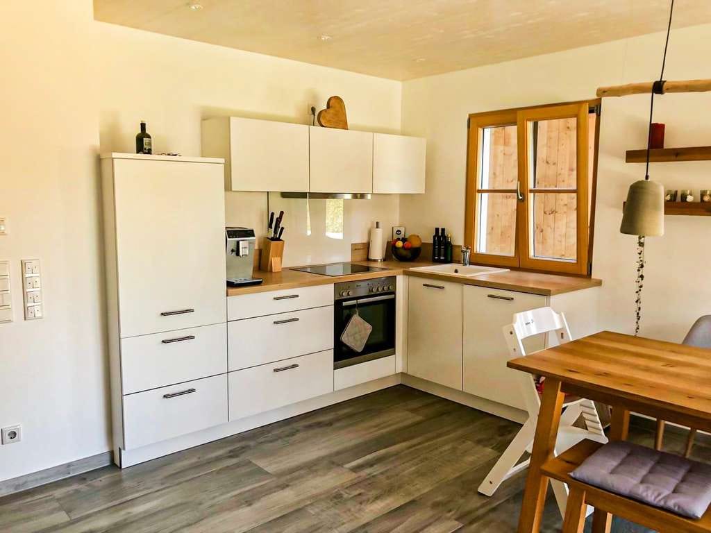 Immobilie in Marquartstein - Attraktive Erdgeschosswohnung in ruhiger Lage im Chiemgau - Bild 2