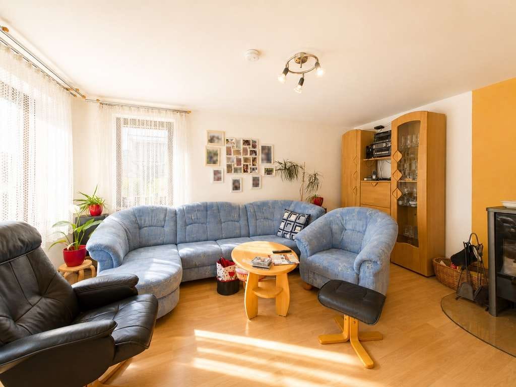 Immobilie in Alpirsbach - Charmantes Mehrfamilienhaus mit 3 Wohneinheiten in zentraler Lage von Alpirsbach - Bild 1
