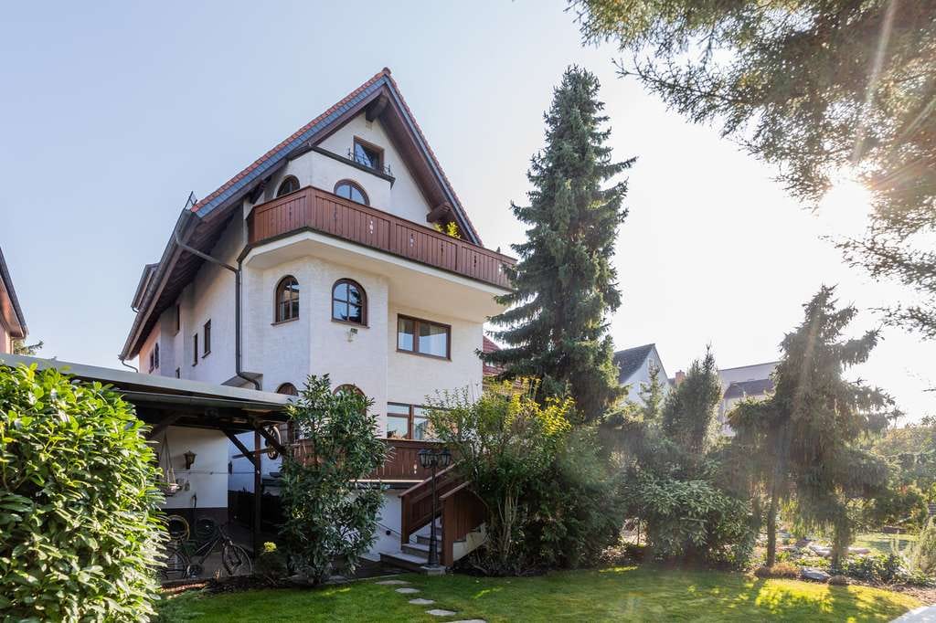 Immobilie in Bischofsheim - Zwei Eigentumswohnungen oder 2 Häuser *nach Wohnungseigentumsgesetz geteiltes Zweifamilienhaus* - Bild 0