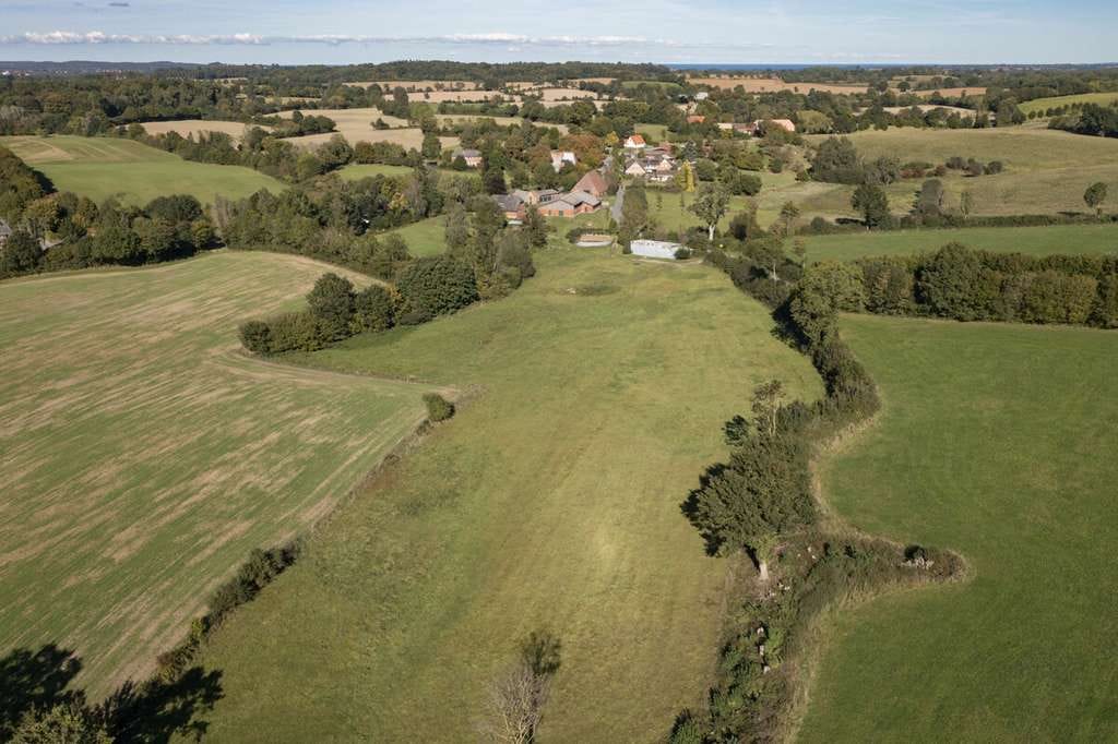 Immobilie in Dannau - ehemaliger Hof  mit modernem Wohnhaus, Nebengebäuden und 3,20 ha Eigenland in herrlicher Naturlage - Bild 2