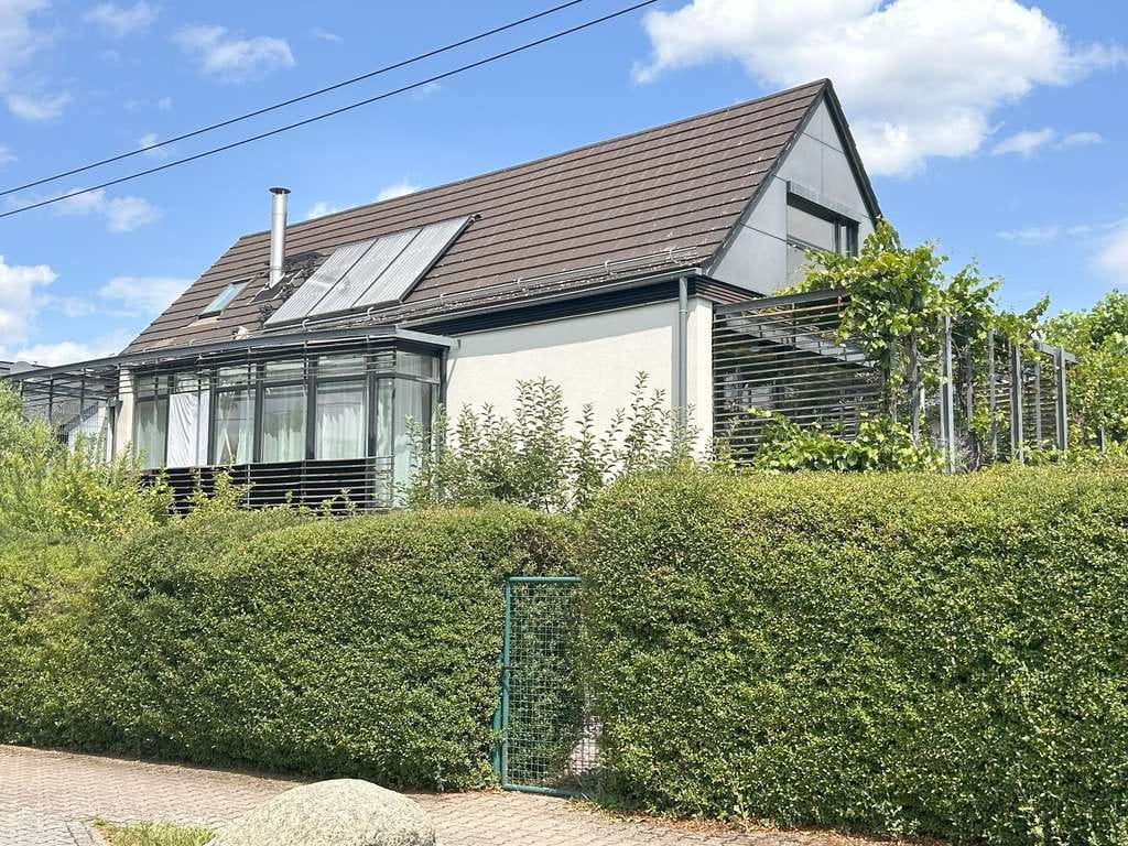 Immobilie in Egelsbach - Moderne 1 2 3 Mehrgenerationen Villa südlich Schloß Wolfsgarten, Egelsbach - Bild 1
