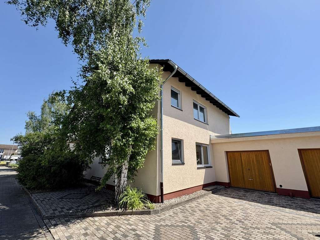 Immobilie in Hagenbach - Renoviertes 3-FH als Generationenhaus oder interessante Kapitalanlage - Bild 1