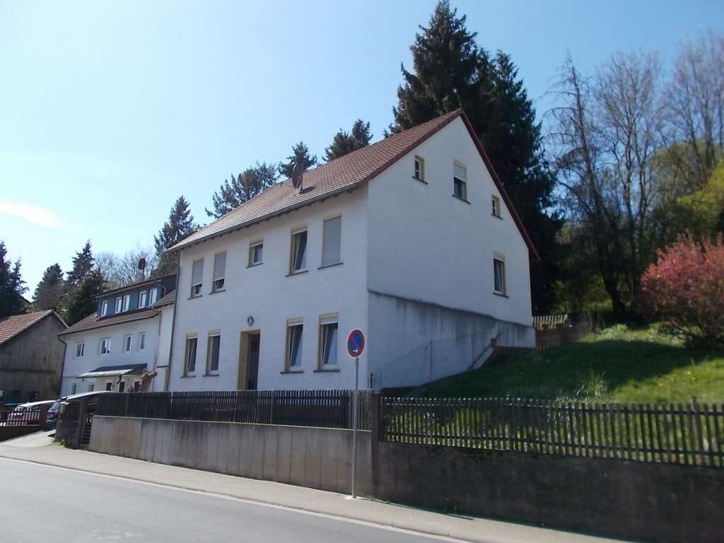 Immobilie in Büdingen - Viel Platz und schnell verfügbar - Wohnhaus in Büdingen-Rinderbügen - Bild 2