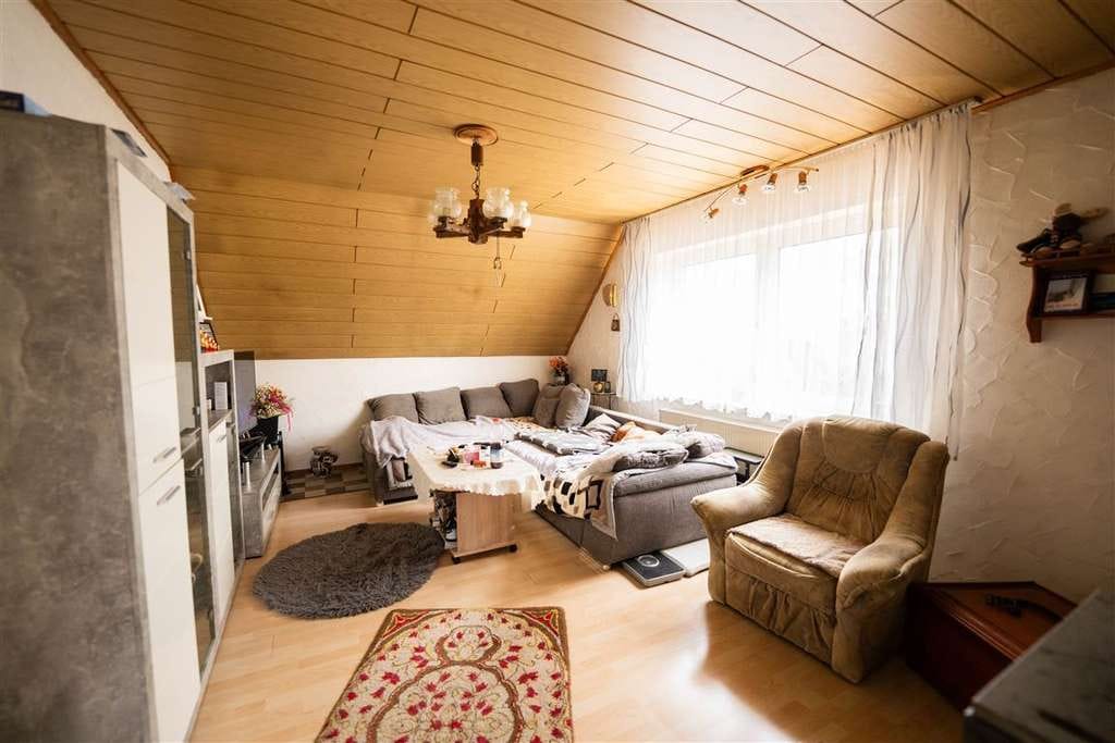 Immobilie in Lutzingen - Solide Kapitalanlage: Gepflegte 4-Zimmer-Wohnung im 1. OG mit zuverlässiger Vermietung in Lutzingen - Bild 3