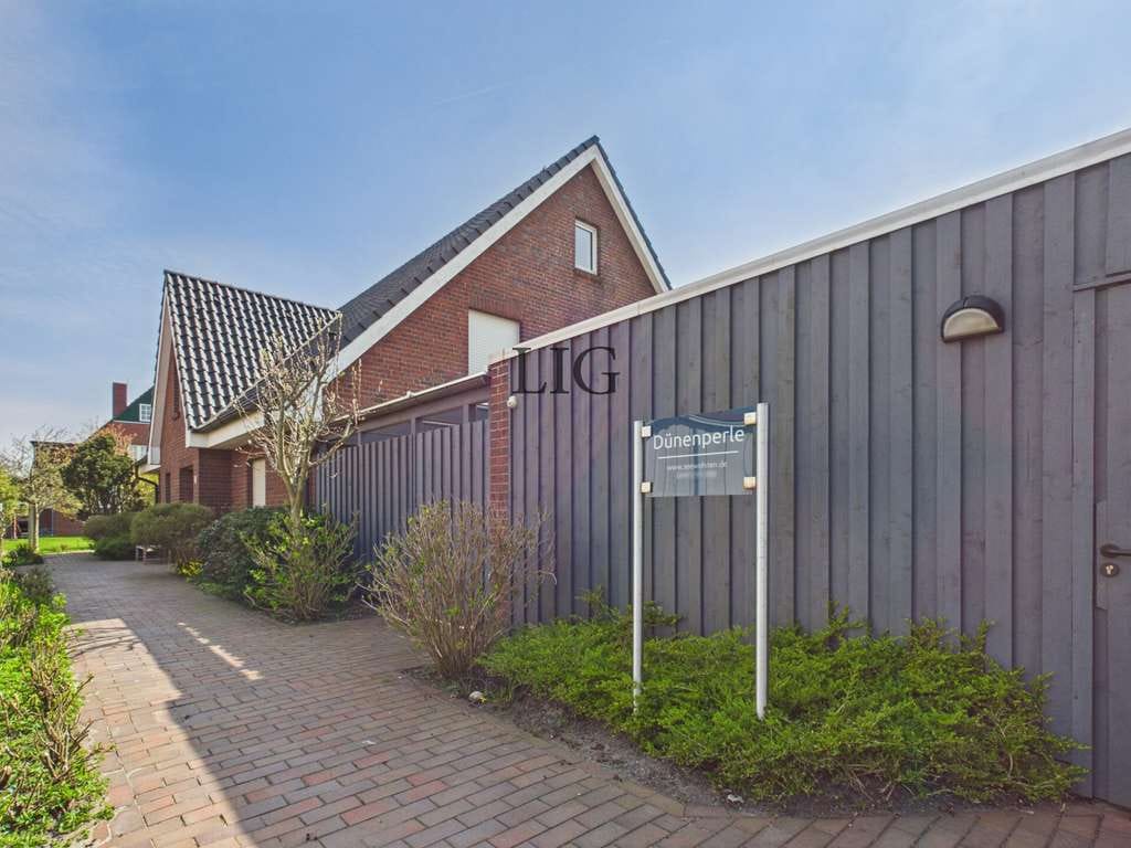Immobilie in Langeoog - LANGEOOG: Urlaubs - Villa mit 5 Schlafzimmern, Sauna & Gartengrundstück in Strand- und Ortslage! - Bild 0