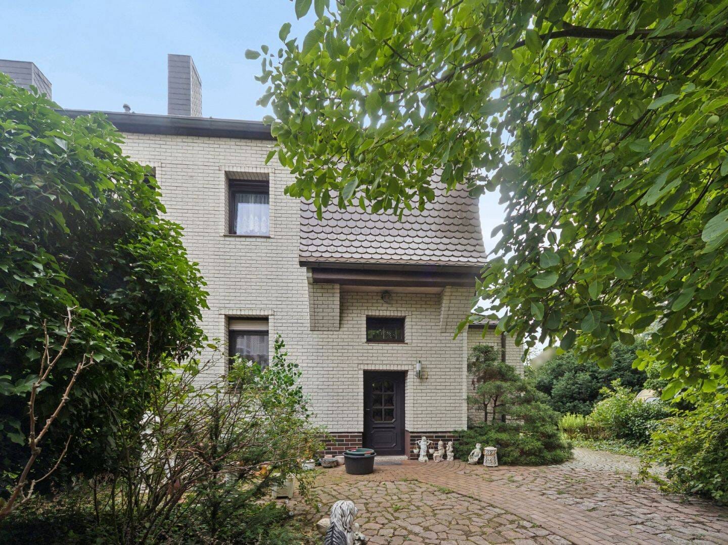 Immobilie in Torgau - Torgau - schönes Mehrparteienhaus mit 3 Einheiten und schönem Garten - attraktiv auch für Familien - Bild 2