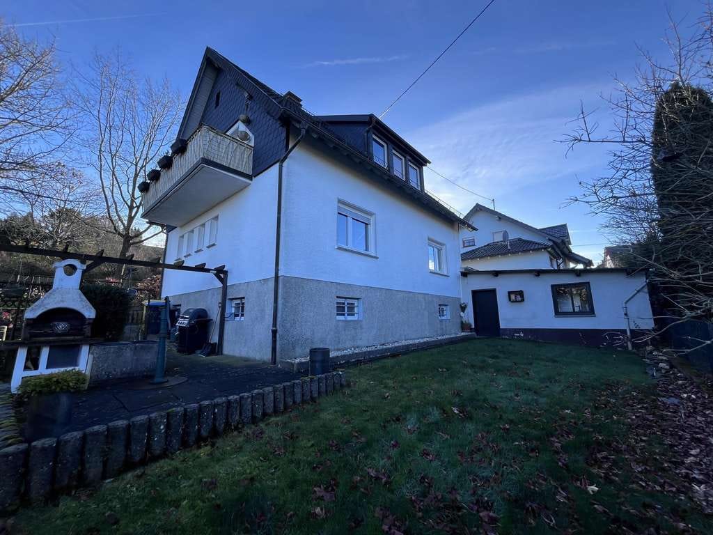 Immobilie in Bad Neuenahr-Ahrweiler - Ein- oder Zweifamilienhaus in ländlicher Lage  - Bild 2